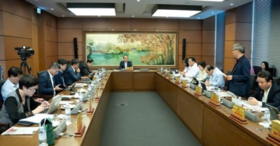 Đại biểu Quốc hội đề xuất sách giáo khoa điện tử và ưu tiên miễn phí vùng khó