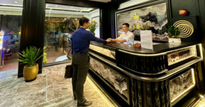 Khách sạn ‘Royal’ Hà Nội kêu oan giữa ‘bão’ đánh giá 1 sao nhầm lẫn