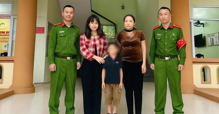 cháu bé đi lạc ở Thanh Hóa