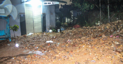 Khối đất đá bất ngờ đổ ập vào nhà dân ở Gia Lai