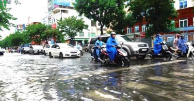 Dự báo thời tiết ngày 8/11/2025: Miền Trung mưa lớn, miền Bắc lạnh, miền Nam có dông rải rác