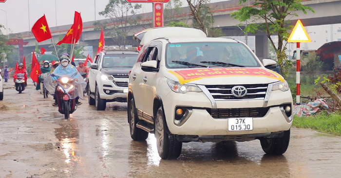 : liệt sĩ trở về quê hương