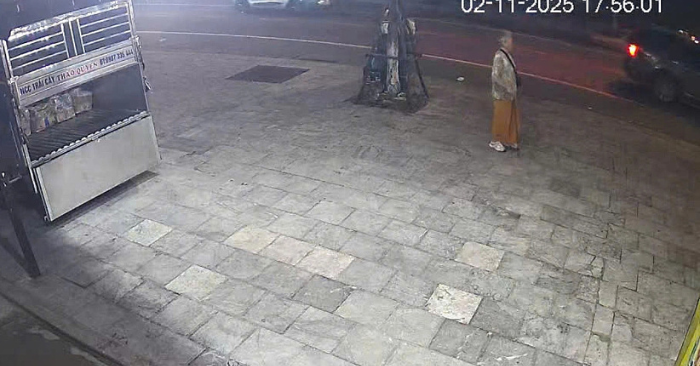 Người đàn ông giúp du khách Hàn Quốc tìm mẹ