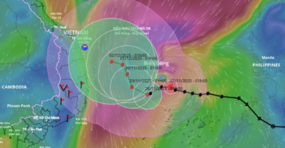 Bão Koto mạnh cấp 12 trên Biển Đông