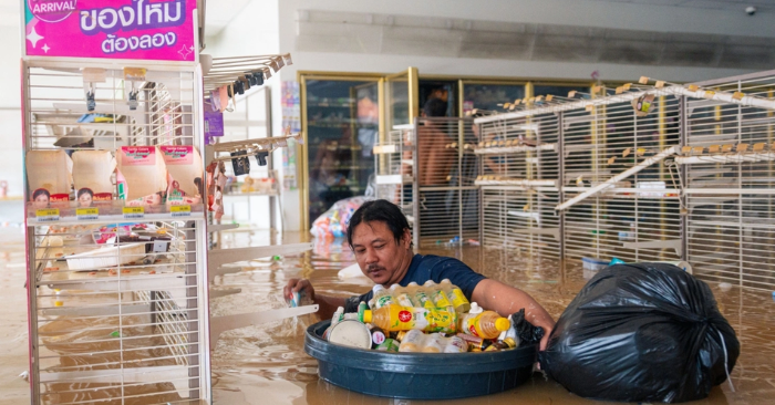 Songkhla khủng hoảng: Nhà xác sụp đổ vì 55 nạn nhân lũ lụt