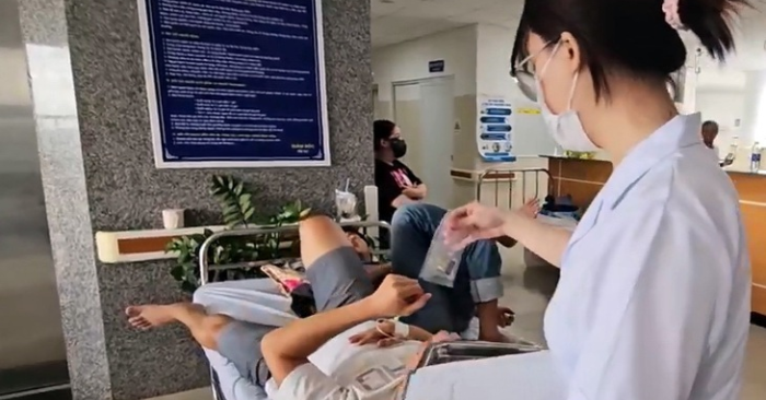 Tin sáng 9-11: Một ca ngộ độc bánh mì nặng, thai phụ nguy cơ sinh non