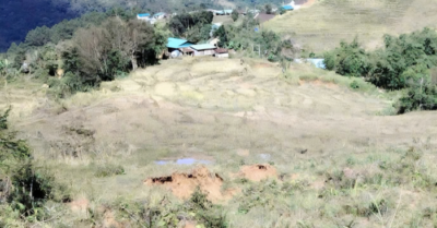 Quảng Ngãi: Xuất hiện vết nứt lớn trên đồi, sẵn sàng di dời 54 hộ dân nếu mưa tiếp diễn