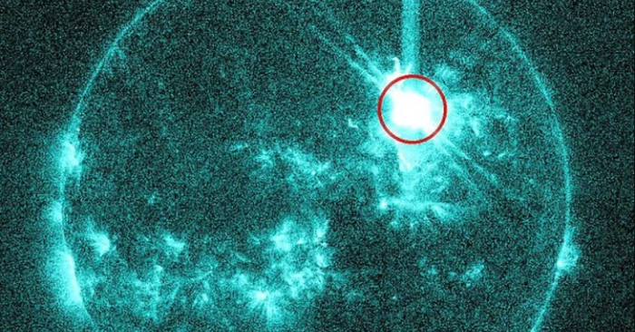 Sự kiện mặt trời bùng nổ