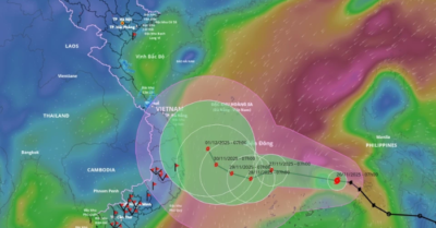 Bão số 15 mạnh lên nhanh, Biển Đông dậy sóng dữ dội