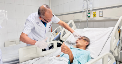 Mổ cấp cứu trong đêm cứu gương mặt “bửa đôi” của người đàn ông ngã vào hố thang máy