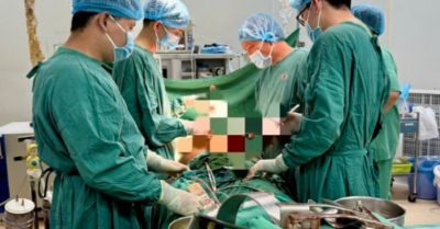 Thoát chết kỳ diệu. Bệnh nhân bị đâm thủng tim, ngưng tim ngay trước khi vào phòng mổ