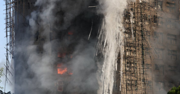 Vụ cháy cụm 8 tòa chung cư tại Hong Kong lan cực nhanh do giàn giáo tre bao phủ toàn bộ mặt ngoài, gây thảm kịch với thương vong lớn nhất nhiều thập kỷ