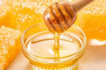 Mật ong dược liệu quý có thể hóa độc nếu dùng sai cách