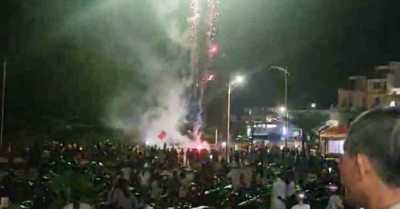 Hàng nghìn người hò reo nơi bến cảng đón 3 cư dân trôi dạt trên biển trở về