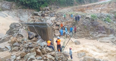 Đà Nẵng: Cô giáo mang bầu 37 tuần vượt suối đi sinh nhờ cầu tạm của xã