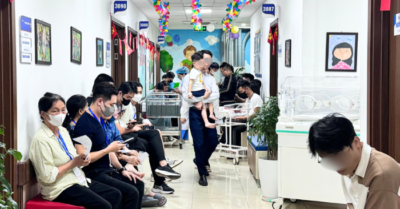 Trẻ nhập viện tăng đột biến vì bệnh hô hấp ở Hà Nội