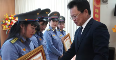 Bốn nữ nhân viên gác chắn dũng cảm cứu người được Thủ tướng tặng Bằng khen