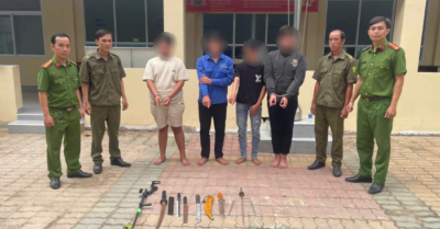 Nhóm “giang hồ nhí” mang dao, mã tấu đi giải quyết mâu thuẫn ở TP.HCM