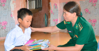 Giữa đại ngàn Tây Nguyên, người lính biên phòng chắp cánh ước mơ trẻ nhỏ