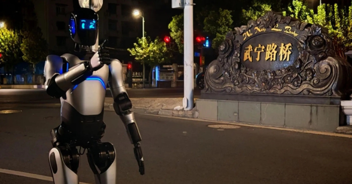 Robot A2 lập kỷ lục đi bộ từ Tô Châu đến Thượng Hải