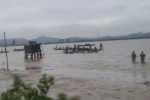 Cảnh báo nguy hiểm khi đánh bắt mùa gió đông bắc: Một ngư dân mất tích trên sông Gianh