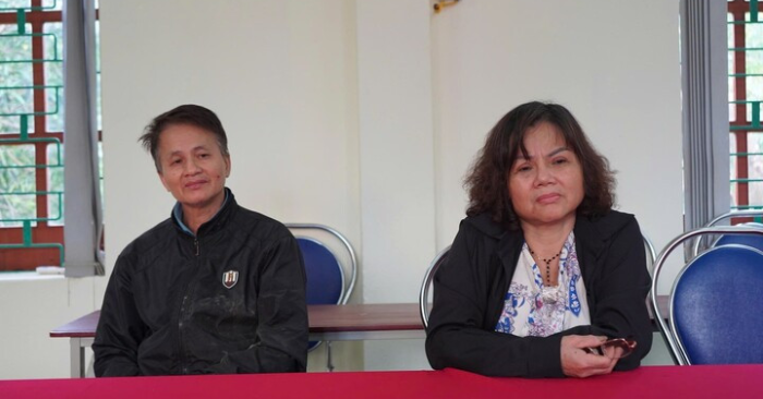 bé gái bị bạo hành