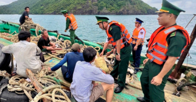 Cứu 5 ngư dân bị đắm tàu gần đặc khu Côn Đảo