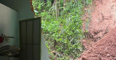 Sạt lở đất làm sập nhà dân ở Gia Lai, sơ tán khẩn cấp 4 hộ dân