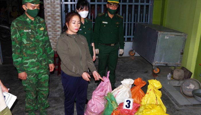 nửa tấn thuốc nổ