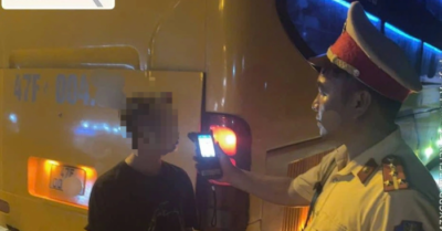 Tài xế vi phạm nồng độ cồn vẫn lái xe giường nằm hết hạn kiểm định