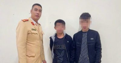 Rủ nhau đi mua ma túy, bị CSGT bắt giữ