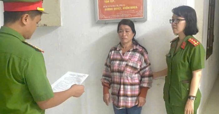 Từng 5 lần bị kết án vì trộm cắp, “nữ quái” vẫn tái phạm giữa chợ ven biển