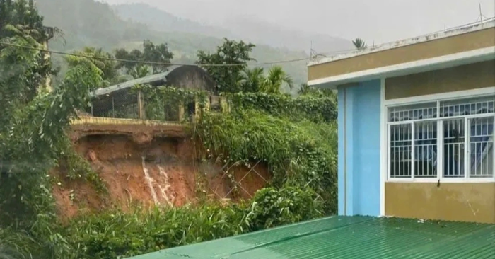 sạt lở trường học