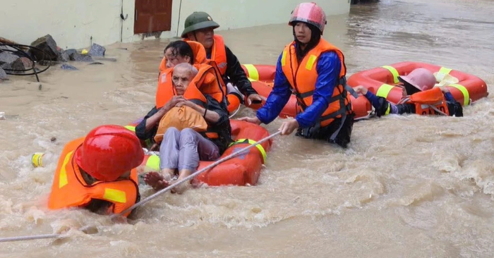 cứu hộ lũ Gia Lai