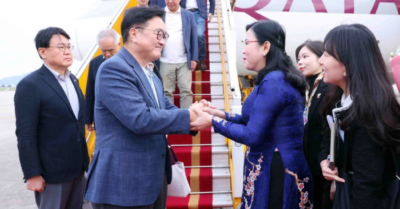 Chủ tịch Quốc hội Hàn Quốc đến Hà Nội, bắt đầu thăm chính thức Việt Nam