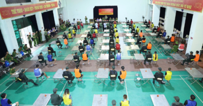 Một phụ nữ người Việt điều hành đường dây lừa đảo hơn 300 tỉ đồng