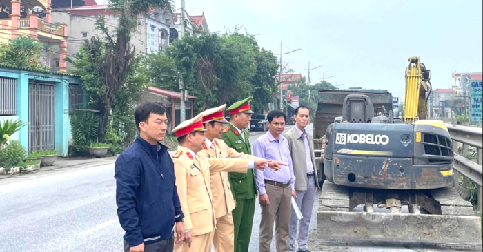 Ninh Bình: Đóng 18 lối đi tự mở qua đường sắt