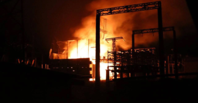 Ukraine tấn công hai nhà máy lọc dầu Nga, Moscow tuyên bố sẵn sàng hòa đàm trực tiếp