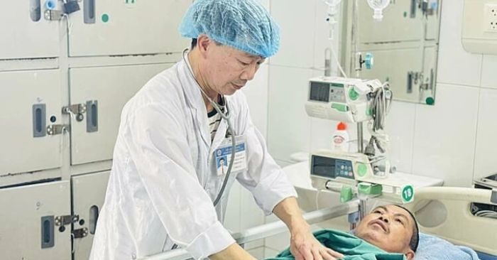 Sốc nhiễm khuẩn thương hàn sau bữa ăn ngoài hàng