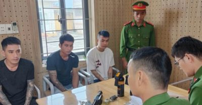 Nữ nhân viên quán karaoke bị xích chân, đánh đập vì chống lệnh nhóm quản lý