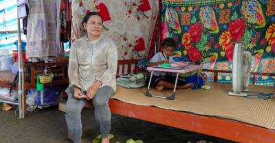 Mẹ đơn thân lay lắt nuôi con trong căn nhà mục nát chờ sập