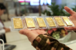 Giá vàng bật tăng mạnh, cao hơn giá thế giới 21,1 triệu đồng mỗi lượng