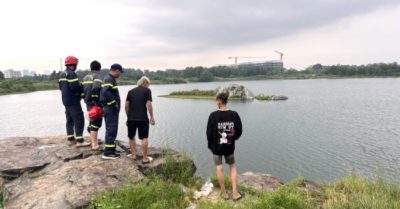 Hai thiếu niên bơi ra hồ trong Đại học Quốc gia TPHCM, một người mất tích