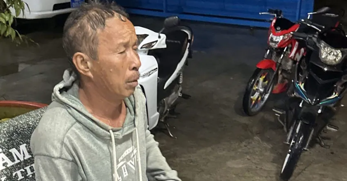 lũ cuốn dưới chân núi Tân Lai