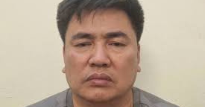 Hành vi đẩy CSGT vào xe tải