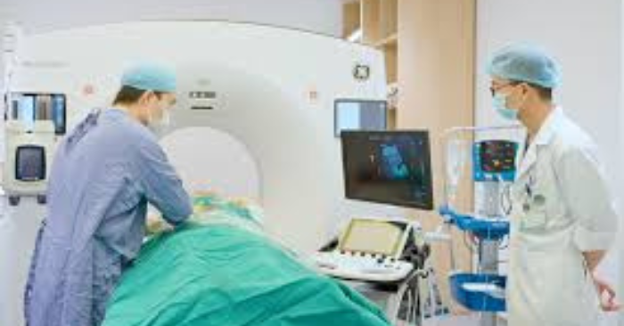 Về nước khám bệnh, phát hiện ung thư kín