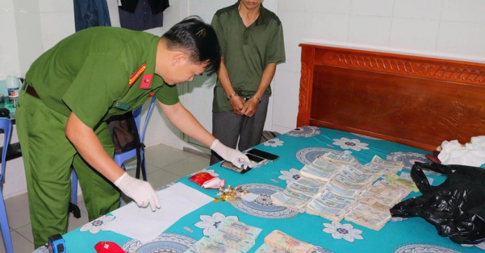 Đột nhập nhà dân lúc rạng sáng, mất hơn 1 tỷ đồng