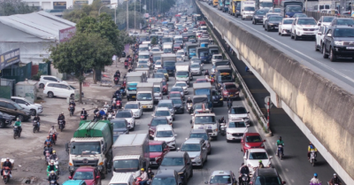 Ô tô chỉ hơn 8% phương tiện nhưng chiếm phần lớn mặt đường Hà Nội