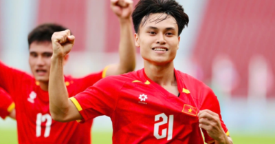 Đánh bại Malaysia, U22 Việt Nam vào bán kết SEA Games 33