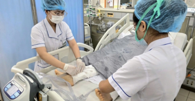 Hai nạn nhân vụ lật xe chở đoàn thiện nguyện đã vượt qua nguy kịch